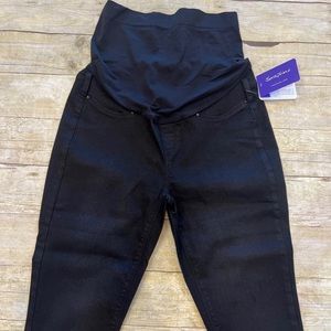 Seraphine Over the Bump Skinny Maternity Jeans. Black size 6 NWT ✨